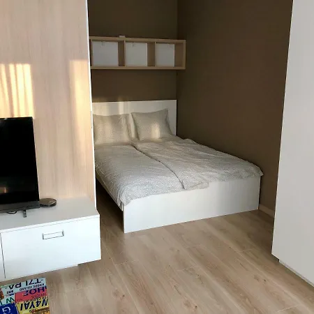 דירה Little Romance In *