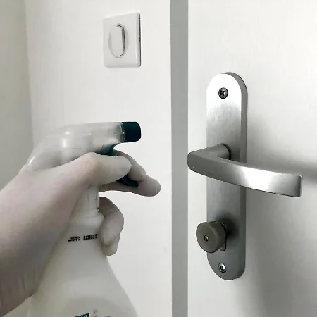 Little Romance In Apartment